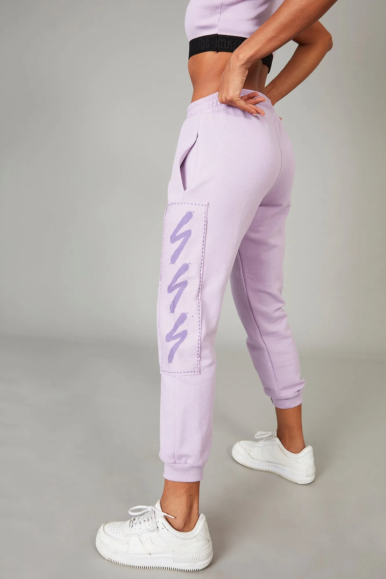 Jogger · Rock & Spray · LILA