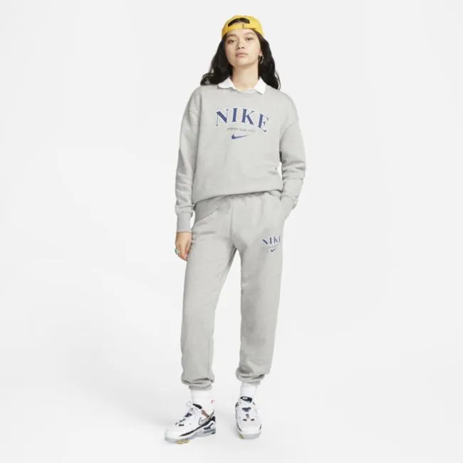 Nike Phoenix Fleece Oversized Crew-Neck Sweatshirt