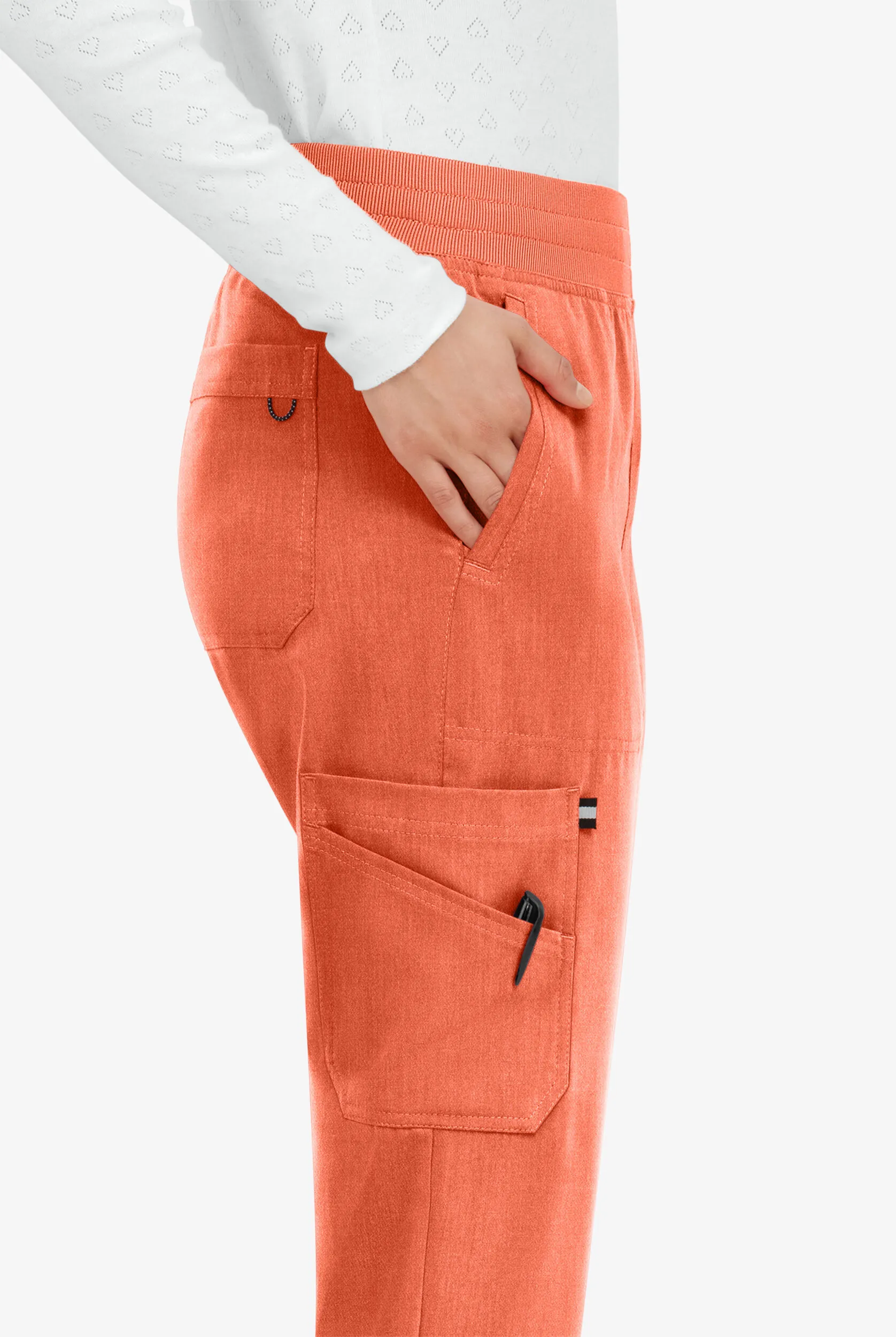 Pantalón médico koi Next Gen Smart Daily Petite STRETCH estilo jogger con 8 bolsillos para mujer